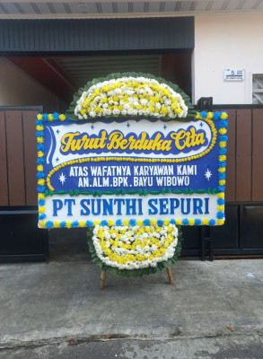 Papan Bunga Duka di Ompang Tanah Sirah
