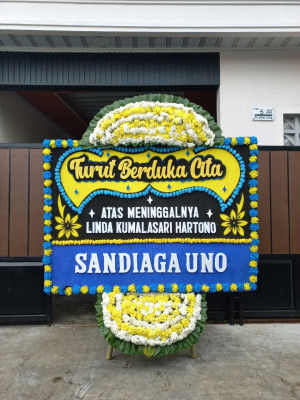 Papan Bunga Duka di Ompang Tanah Sirah